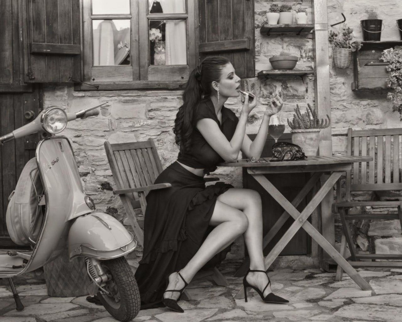 Обои девушка, мотороллер, платье, david dubnitskiy, поза, чёрно-белое, модель, профиль, ножки, помада, girl, scooter, dress, pose, black and white, model, profile, legs, lipstick разрешение 1920x1492 Загрузить