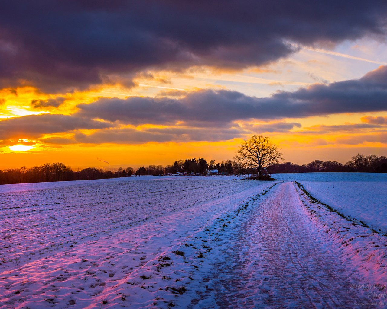 Обои небо, облака, снег, природа, закат, зима, пейзаж, markus landsmann, the sky, clouds, snow, nature, sunset, winter, landscape разрешение 1920x1200 Загрузить