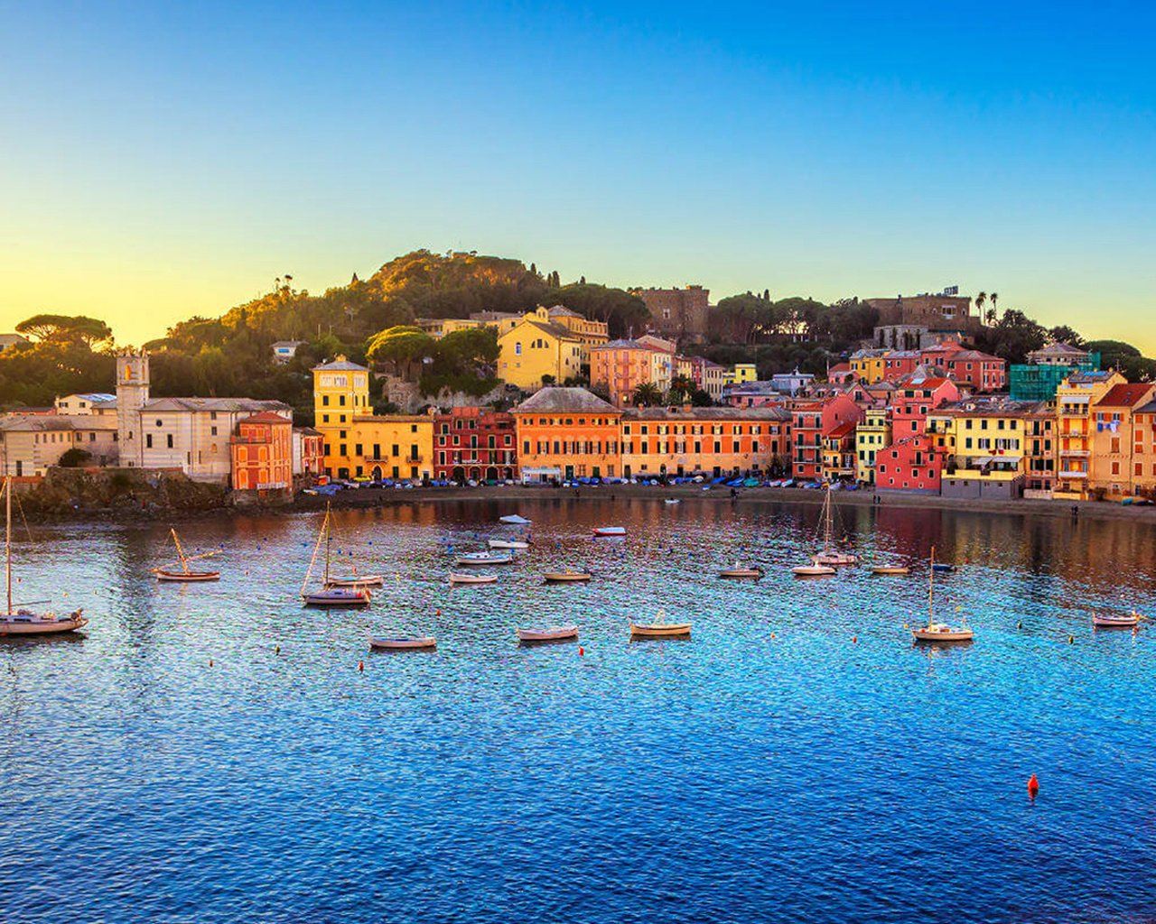 Обои море, город, италия, сестри леванте, sea, the city, italy, sestri levante разрешение 2529x1080 Загрузить