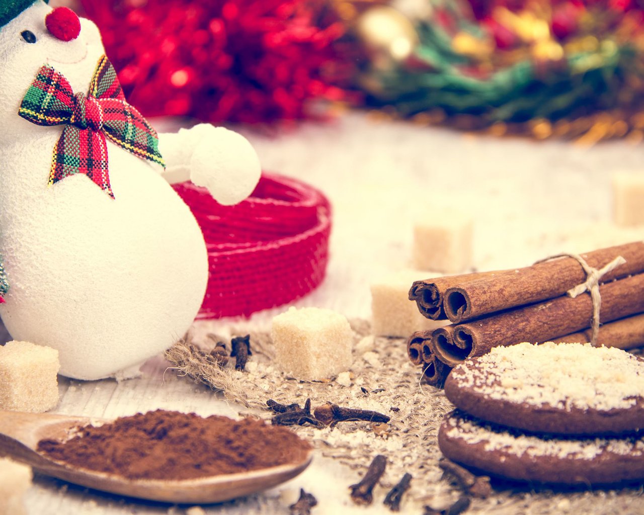 Обои новый год, гвоздика, корица, снеговик, рождество, сахар, печенье, выпечка, какао, new year, carnation, cinnamon, snowman, christmas, sugar, cookies, cakes, cocoa разрешение 1920x1200 Загрузить