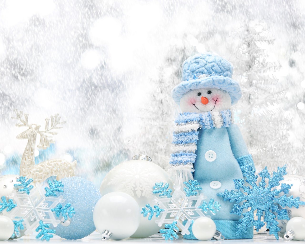 Обои новый год, шары, олень, снежинки, снеговик, рождество, елочные игрушки, new year, balls, deer, snowflakes, snowman, christmas, christmas decorations разрешение 3840x2400 Загрузить