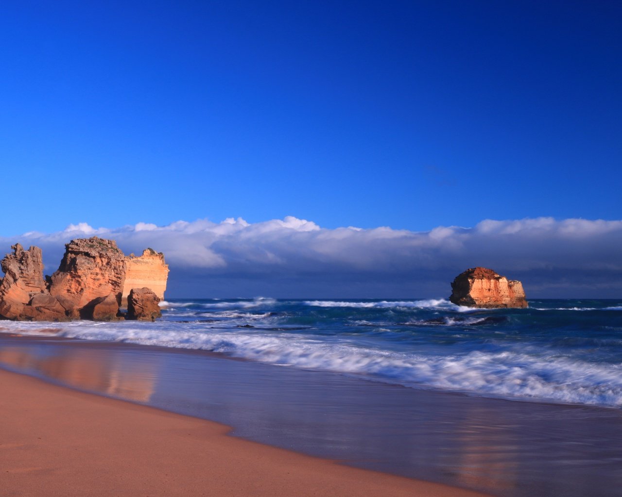 Обои небо, облака, скалы, волны, море, пляж, горизонт, the sky, clouds, rocks, wave, sea, beach, horizon разрешение 5472x3648 Загрузить