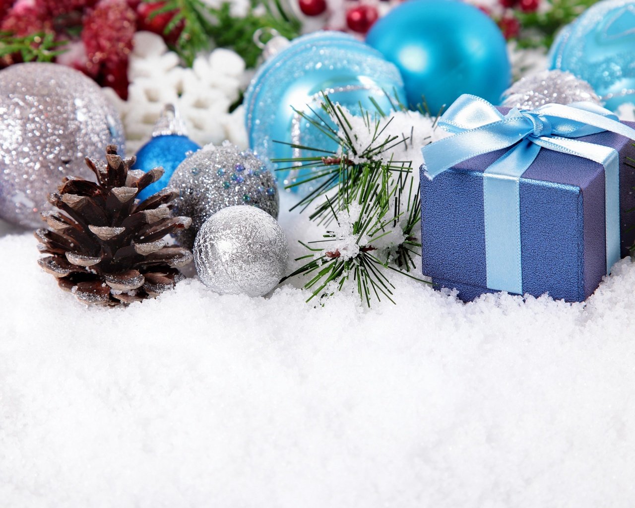Обои новый год, подарок, рождество, елочные украшения, new year, gift, christmas, christmas decorations разрешение 2880x1800 Загрузить