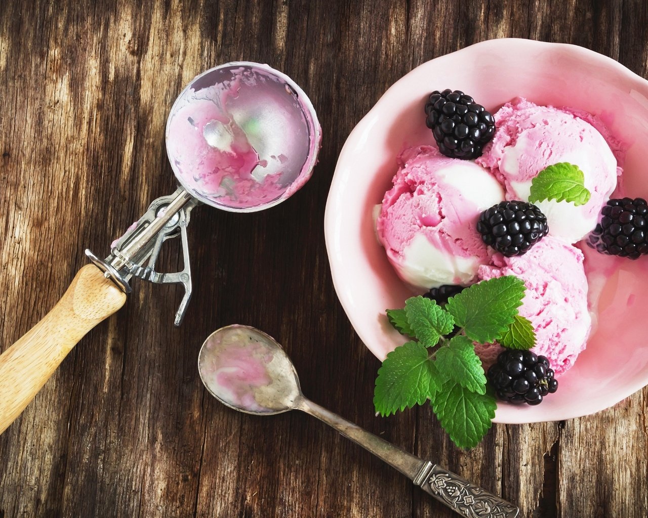 Обои мята, мороженое, ягоды, сладкое, десерт, ежевика, ложка, mint, ice cream, berries, sweet, dessert, blackberry, spoon разрешение 3840x2160 Загрузить