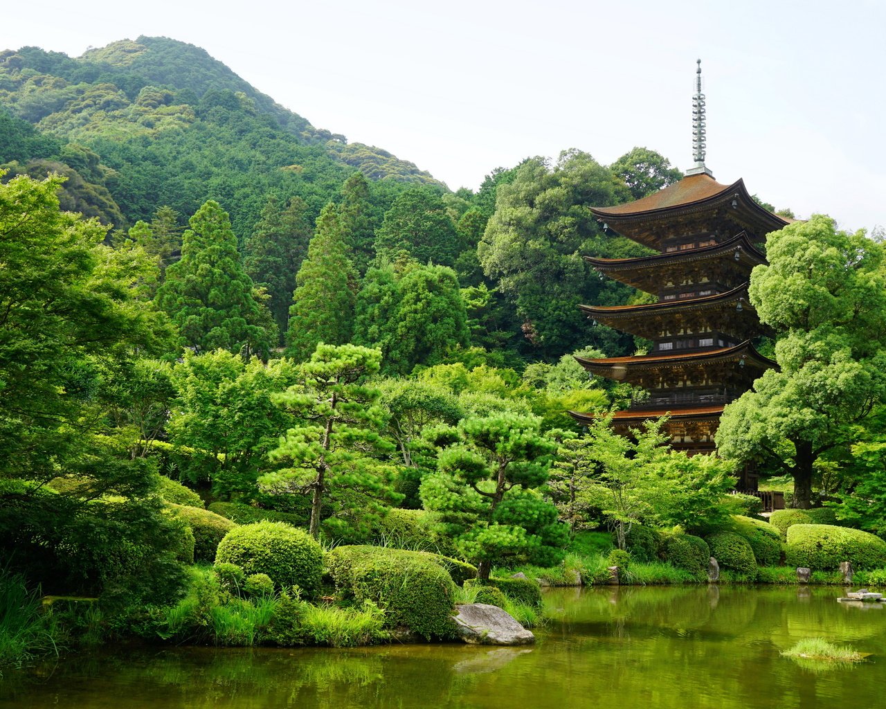 Обои деревья, горы, пагода, япония, пруд, ямагучи, trees, mountains, pagoda, japan, pond, yamaguchi разрешение 4800x3200 Загрузить