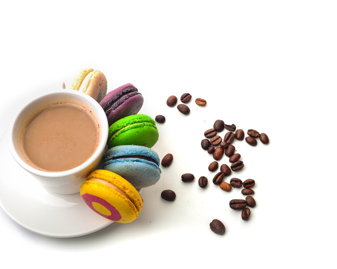 Обои кофе, кружка, макаруны, галеты, coffee, mug, macaroon, biscuits разрешение 6016x4016 Загрузить