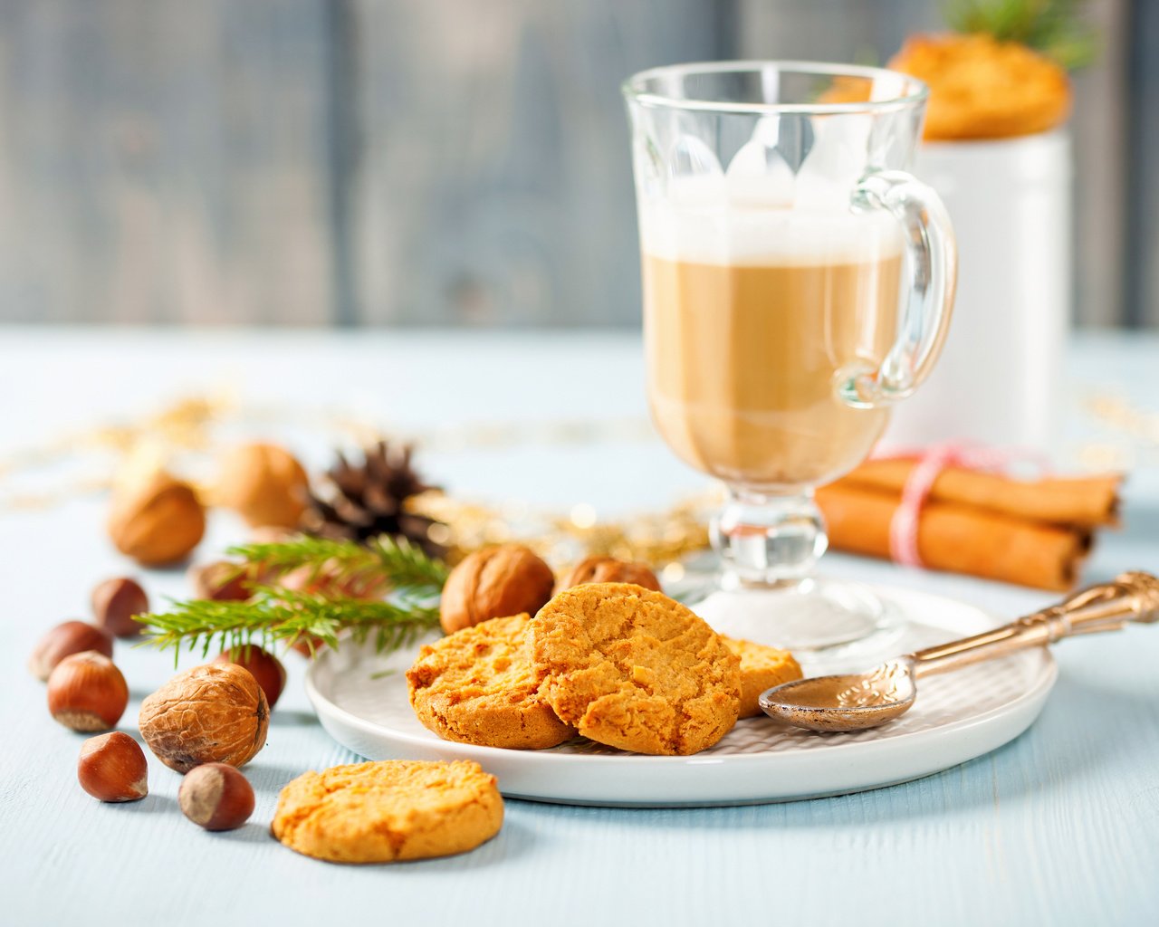Обои орехи, напиток, корица, кофе, печенье, 4, nuts, drink, cinnamon, coffee, cookies разрешение 6016x4011 Загрузить