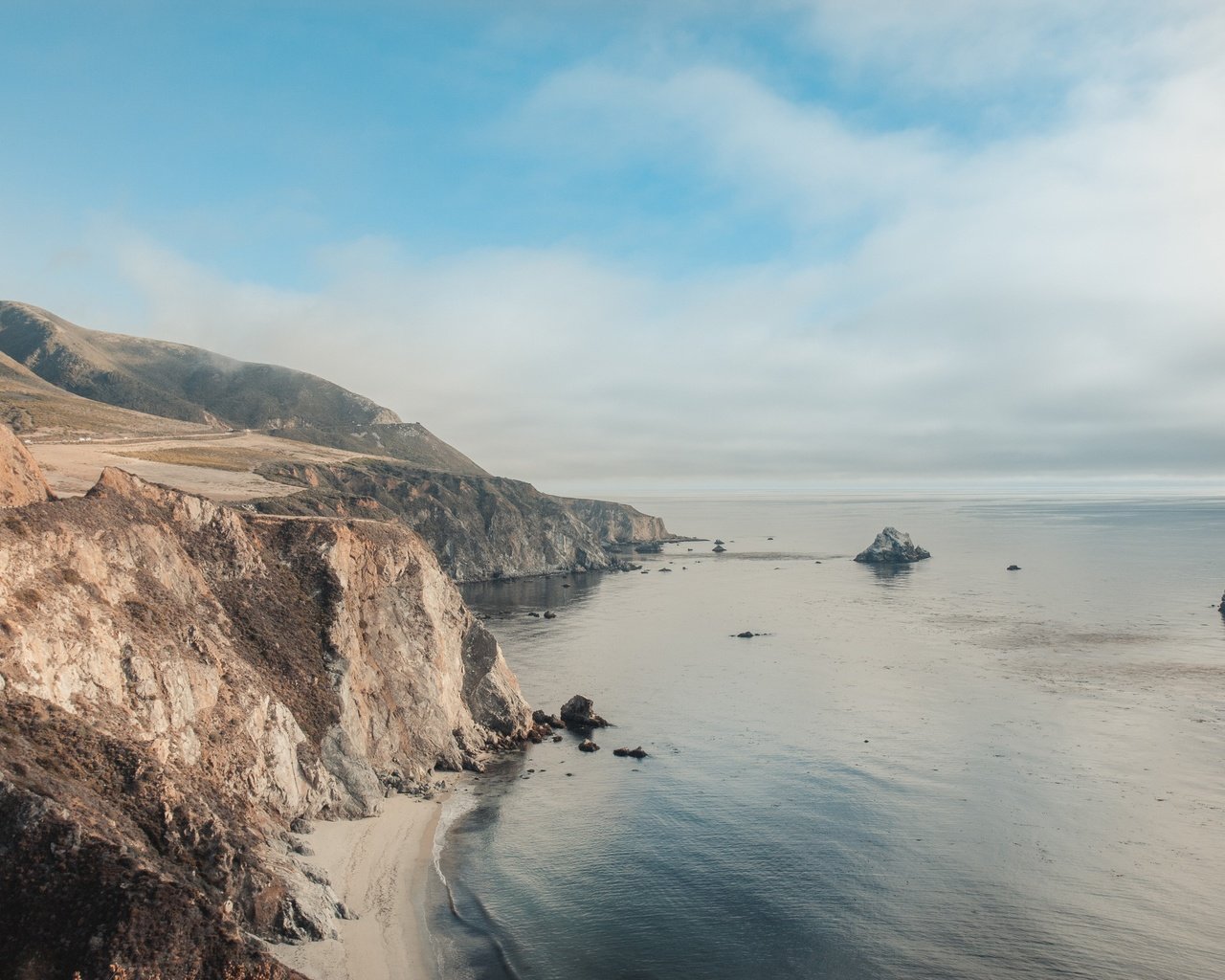 Обои небо, облака, скалы, берег, море, горизонт, побережье, the sky, clouds, rocks, shore, sea, horizon, coast разрешение 3000x2000 Загрузить