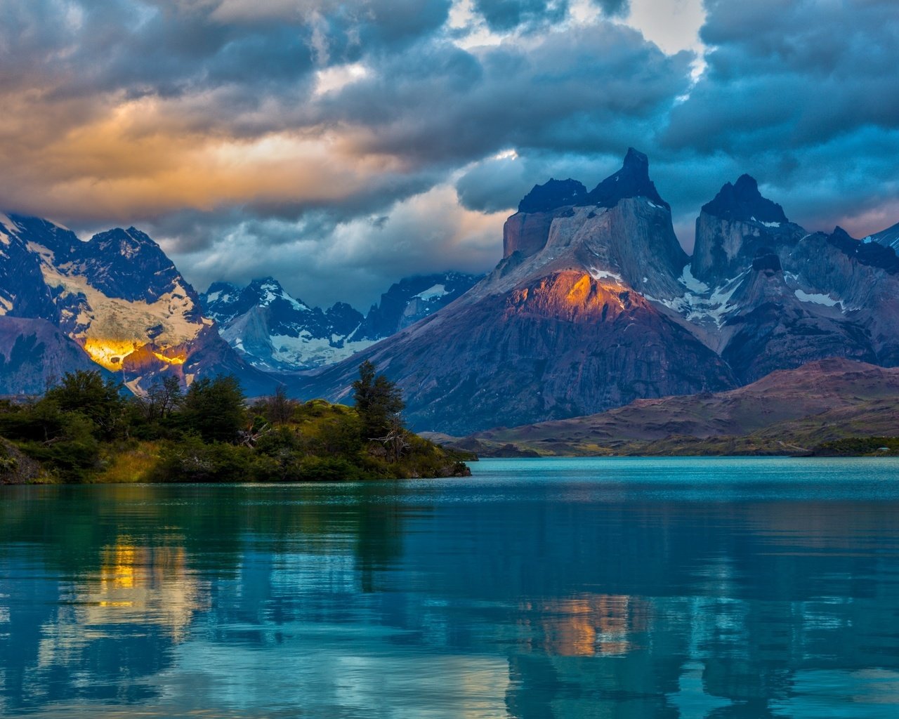 Обои облака, озеро, горы, отражение, аргентина, патагония, clouds, lake, mountains, reflection, argentina, patagonia разрешение 3264x2139 Загрузить