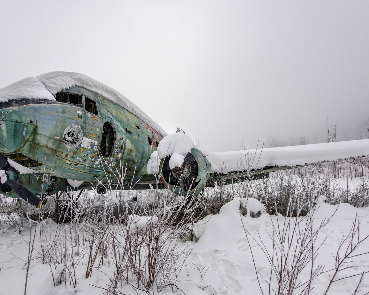 Обои снег, зима, самолет, snow, winter, the plane разрешение 2112x1188 Загрузить