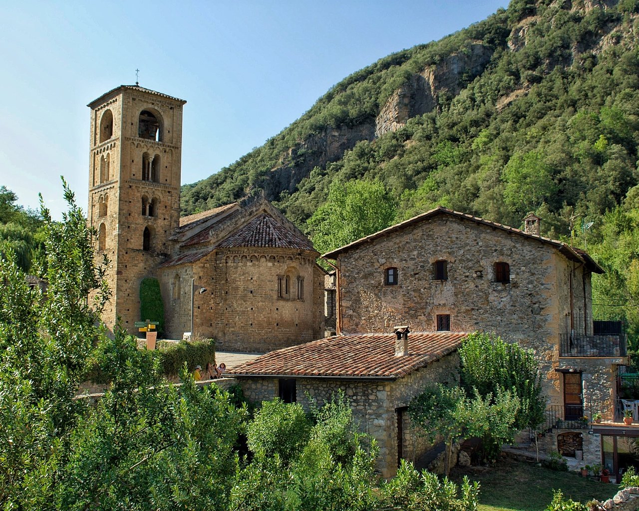 Обои beget
catalunya, beget
catalunya разрешение 2304x1536 Загрузить