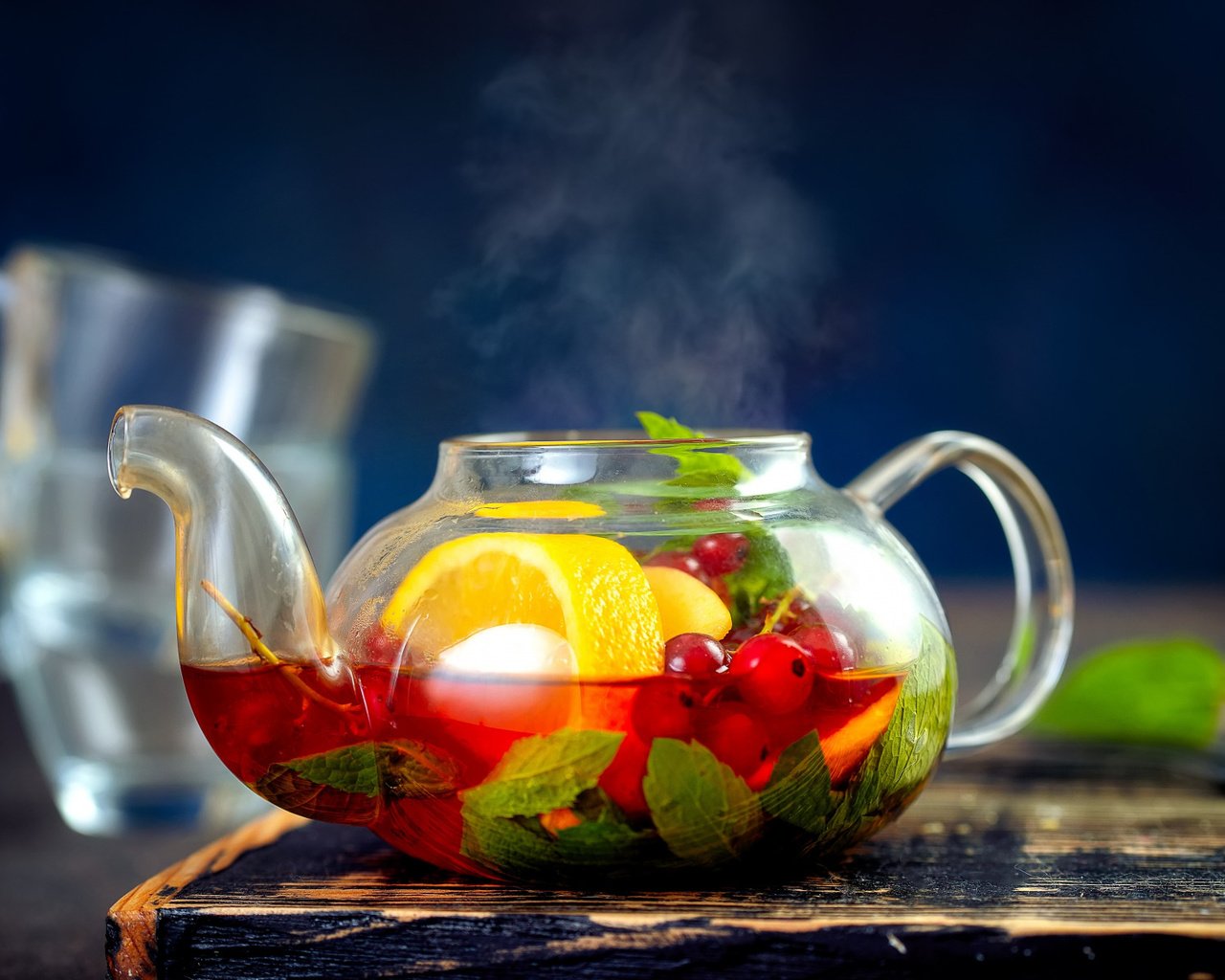 Обои мята, фрукты, лимон, чай, чайник, mint, fruit, lemon, tea, kettle разрешение 2112x1188 Загрузить