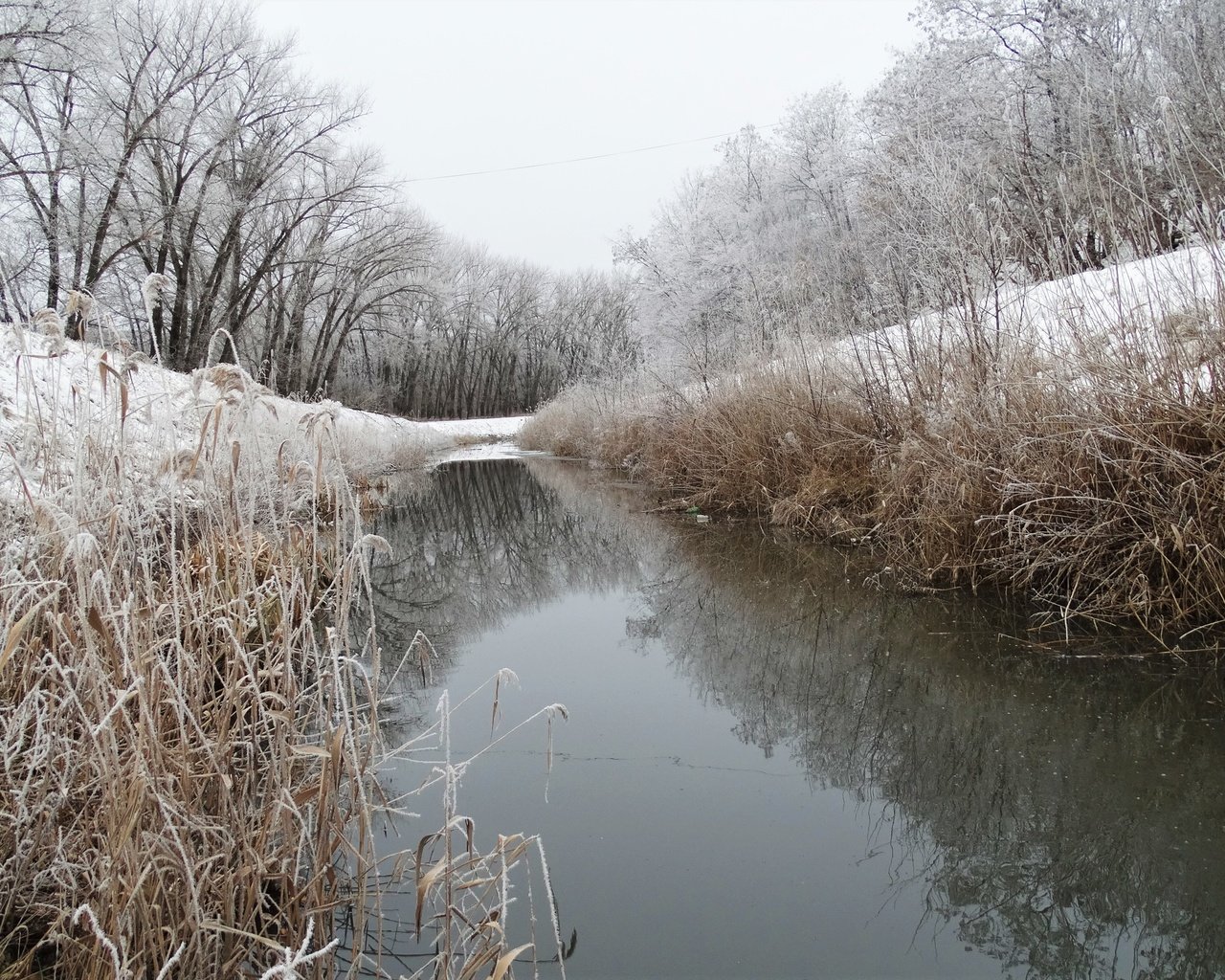 Обои снег, зима, иней, речка, snow, winter, frost, river разрешение 5184x2920 Загрузить