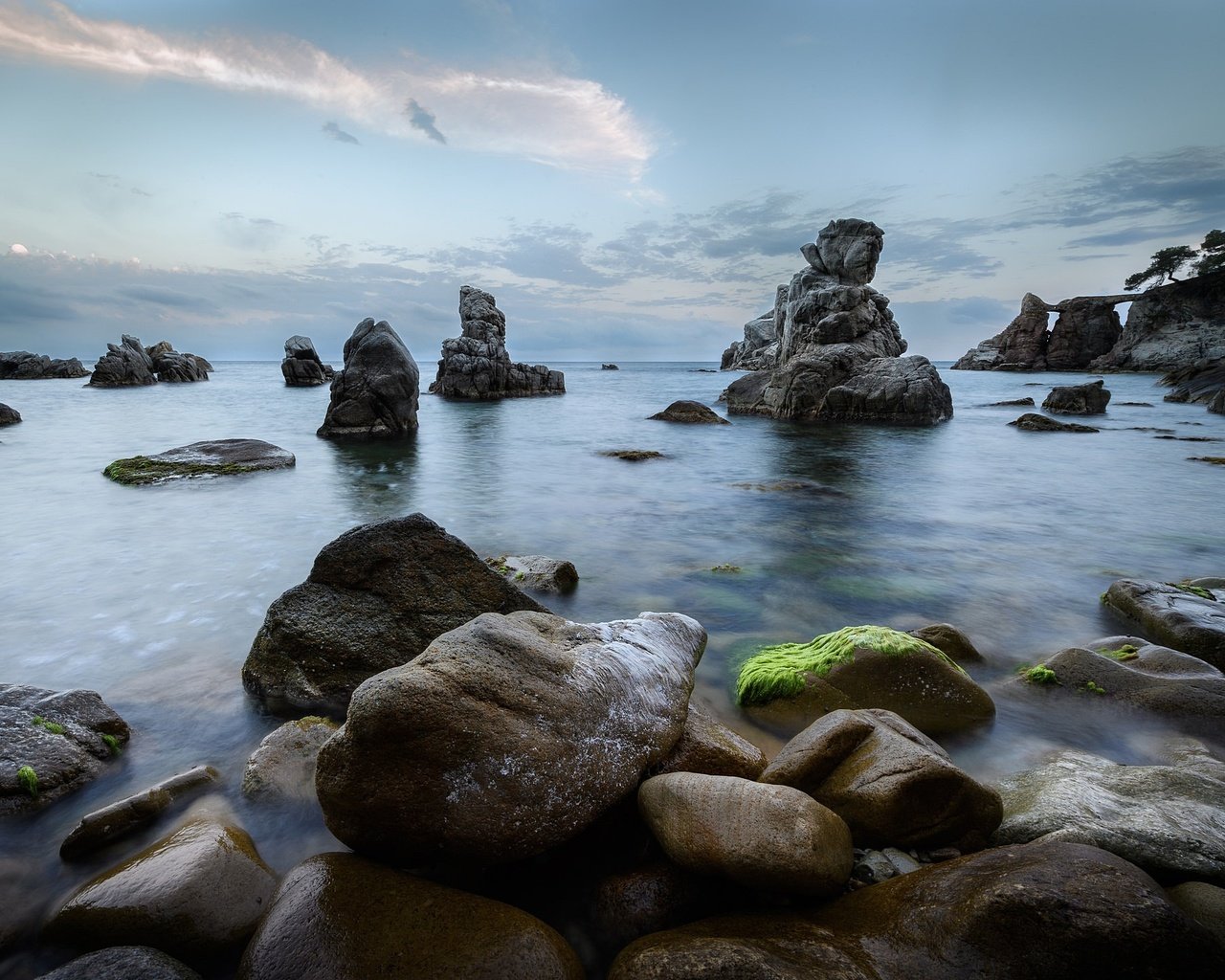 Обои скалы, камни, берег, пейзаж, море, rocks, stones, shore, landscape, sea разрешение 2048x1447 Загрузить