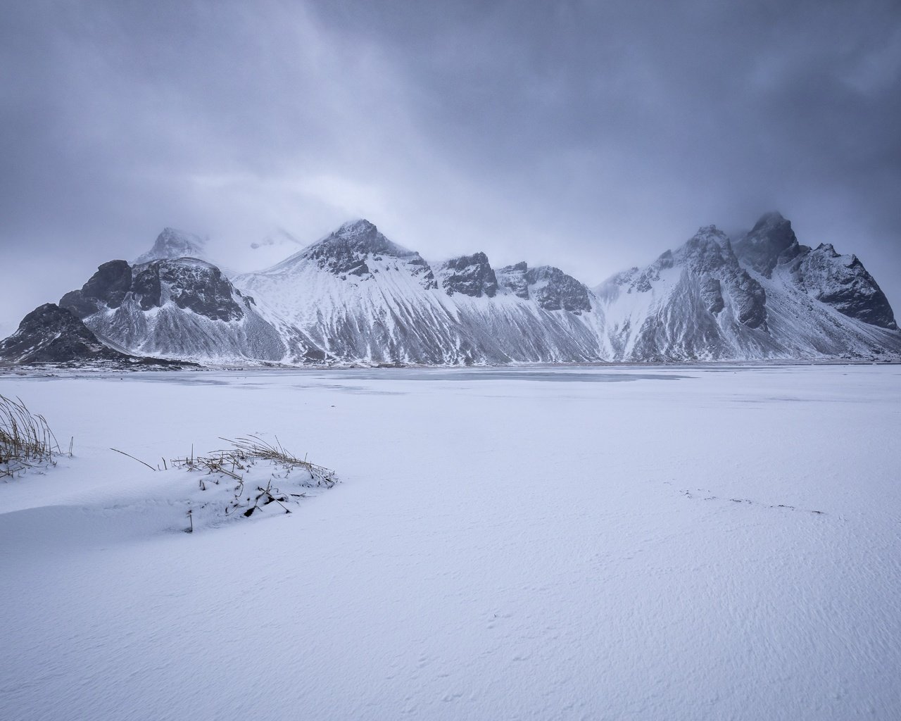 Обои снег, природа, зима, пейзаж, исландия, vestrahorn, hofn, snow, nature, winter, landscape, iceland разрешение 6643x4429 Загрузить