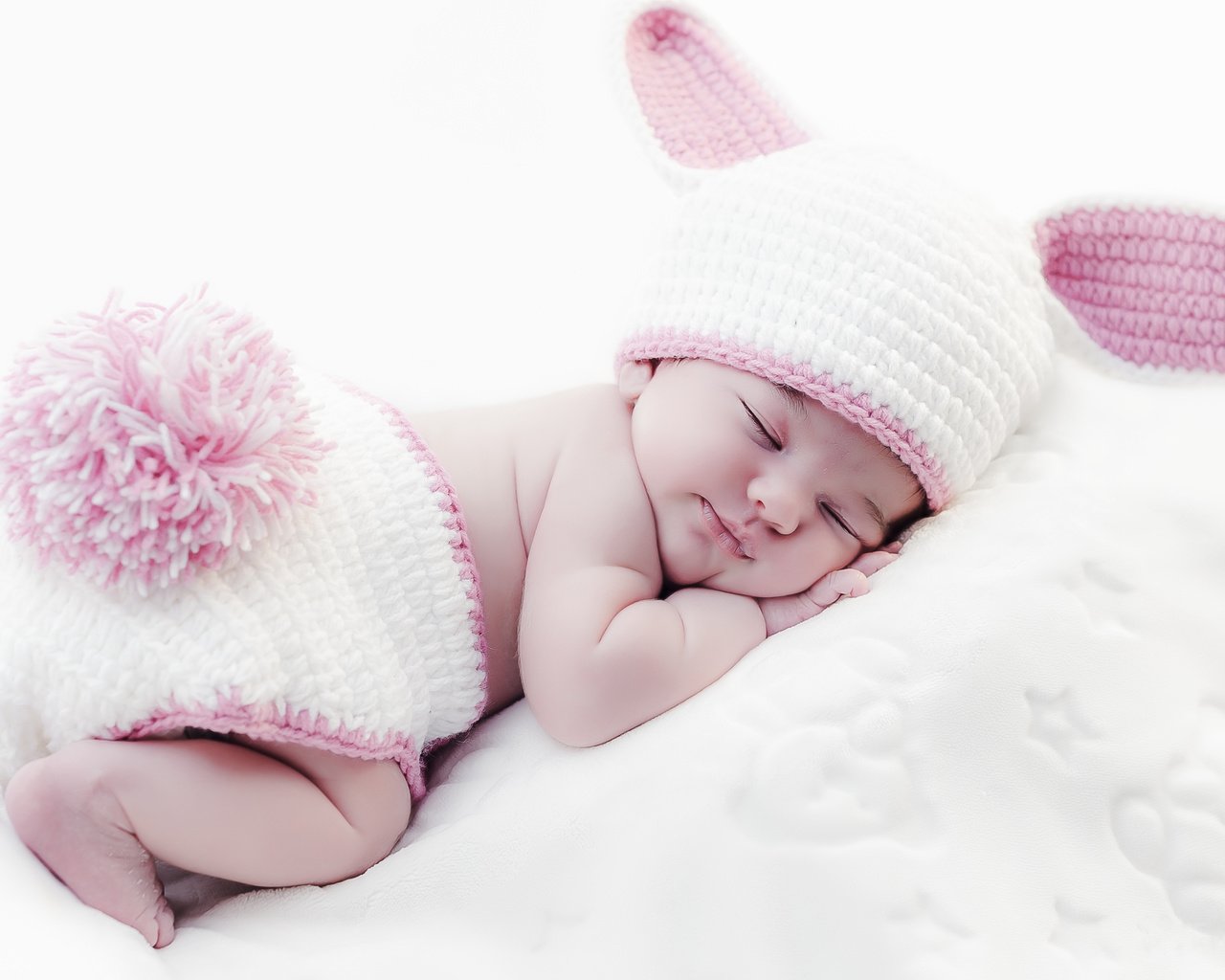 Обои сон, ушки, ребенок, одеяло, малыш, младенец, шапочка, зайчик, хвостик, ponytail, sleep, ears, child, blanket, baby, cap, bunny разрешение 3600x2384 Загрузить