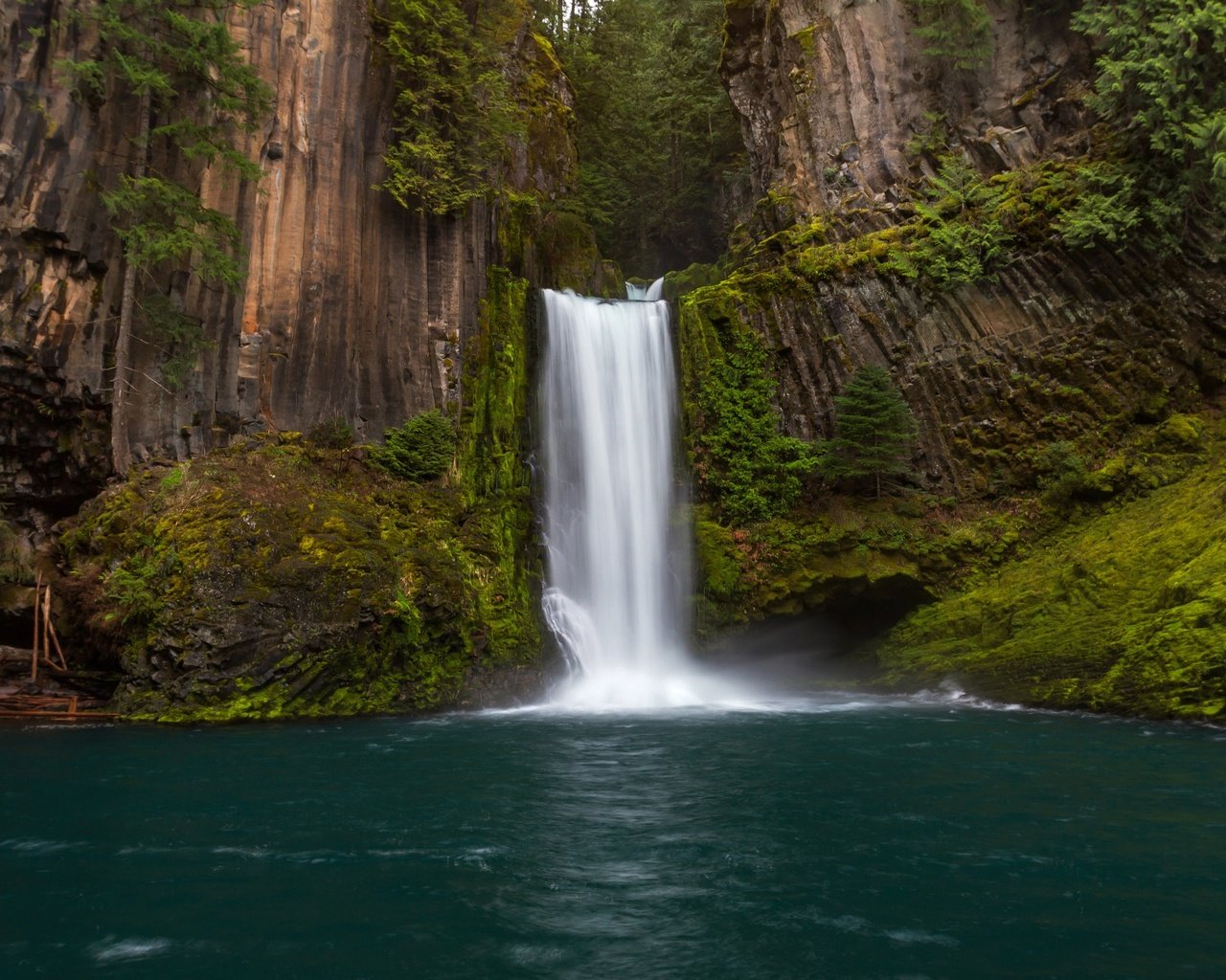 Обои река, скалы, водопад, орегон, токети фолс, водопад токети, north umpqua river, river, rocks, waterfall, oregon, toketee falls разрешение 3840x2160 Загрузить