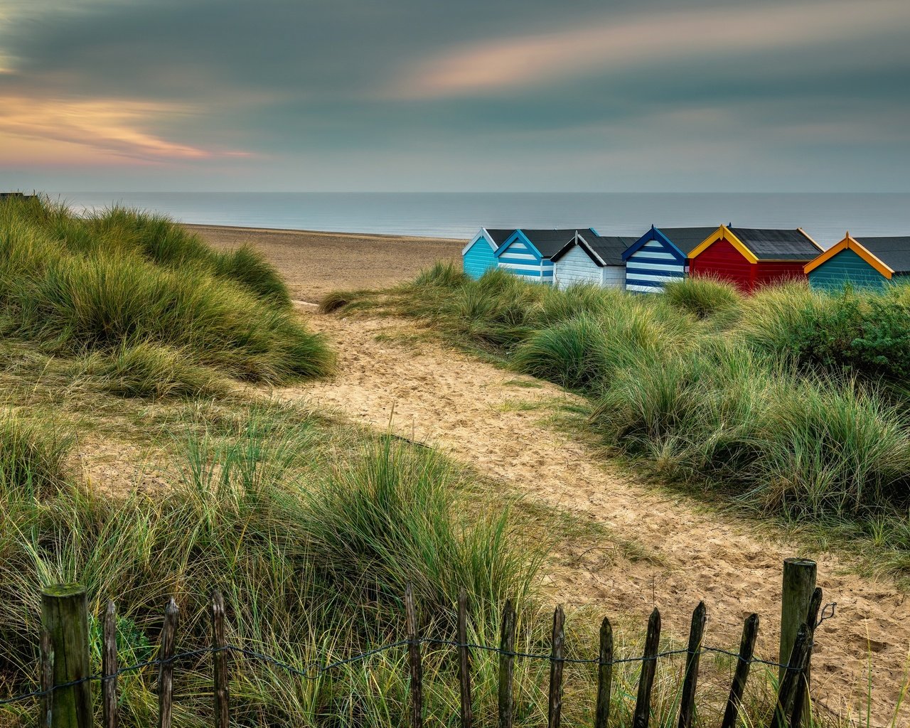 Обои берег, море, домики, shore, sea, houses разрешение 3840x2160 Загрузить