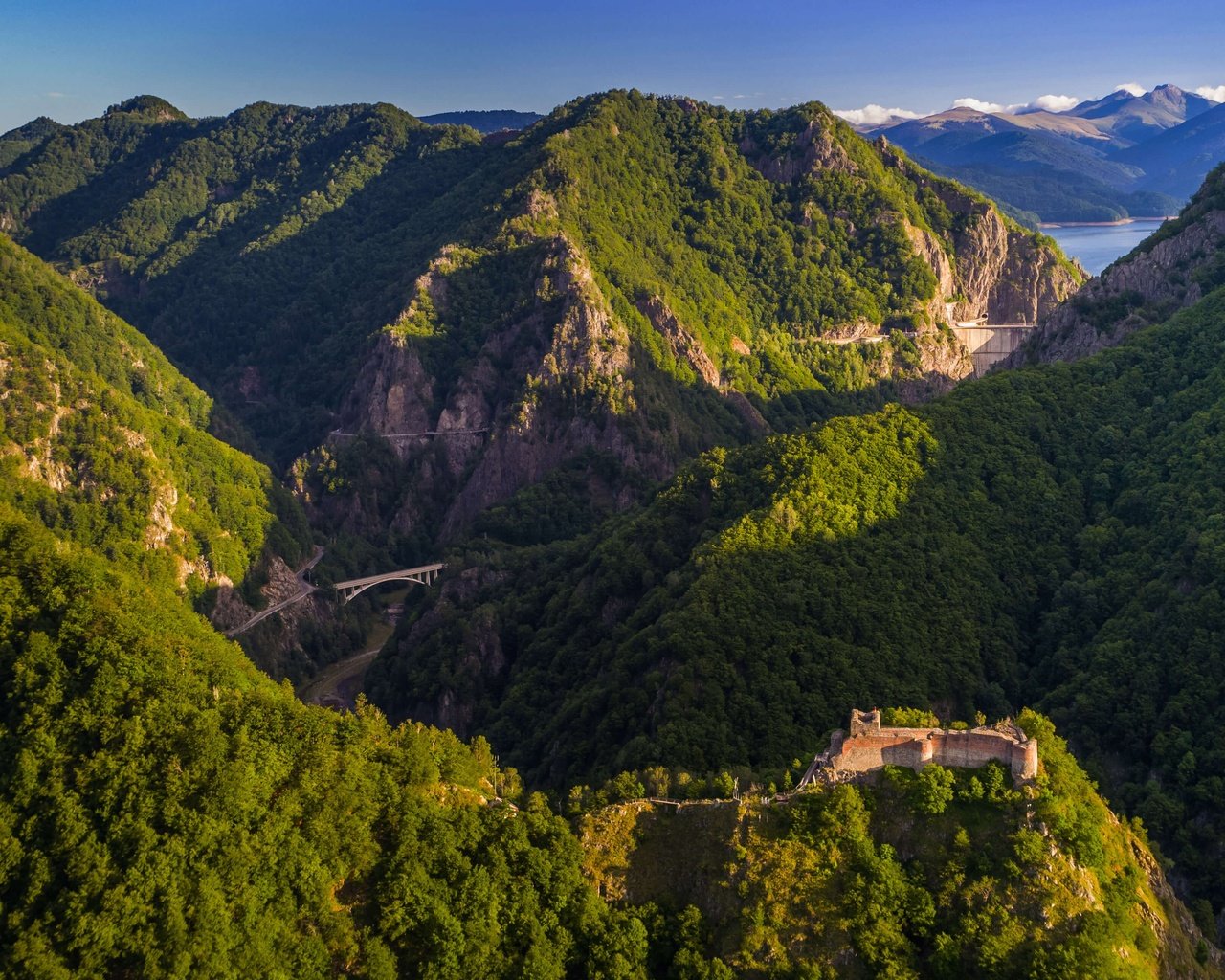 Обои горы, румыния, mountains, romania разрешение 4592x2583 Загрузить