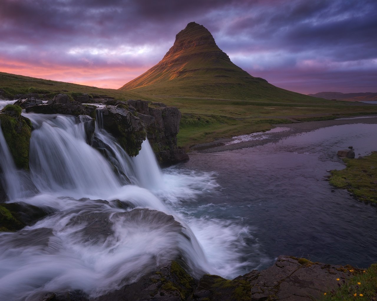 Обои горы, водопад, вулкан, исландия, mountains, waterfall, the volcano, iceland разрешение 2048x1298 Загрузить