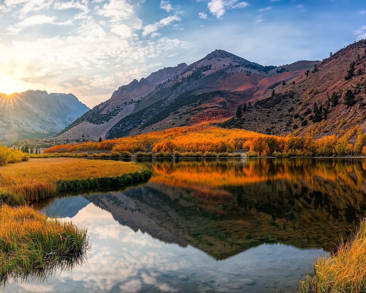 Обои озеро, горы, отражение, осень, калифорния, north lake, сьерра-невада, ка­ли­фор­нийс­кая, lake, mountains, reflection, autumn, ca, sierra nevada, california разрешение 2048x1125 Загрузить