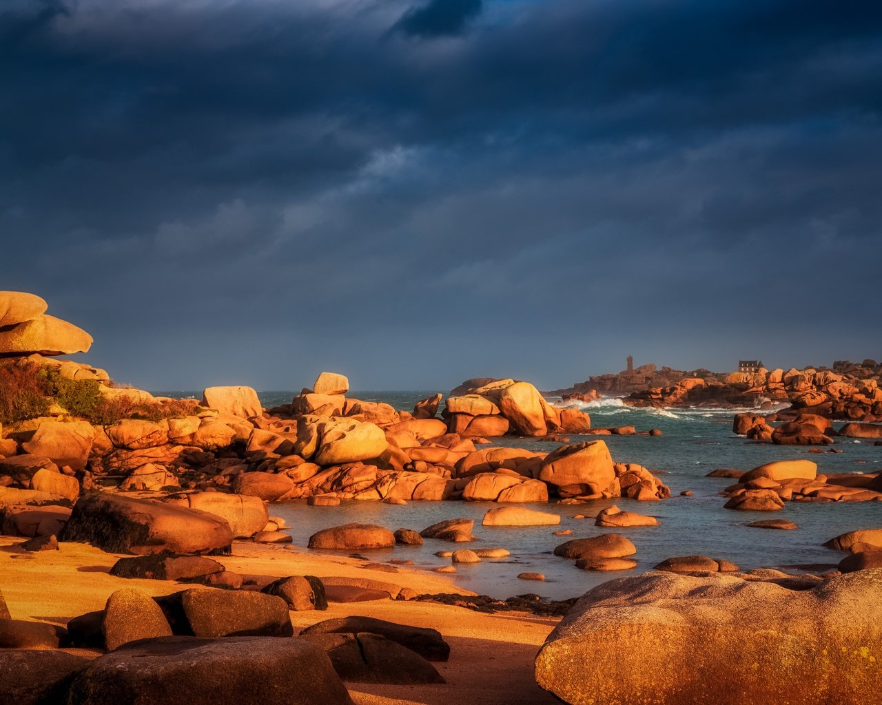 Обои свет, камни, берег, море, домик, light, stones, shore, sea, house разрешение 6043x4021 Загрузить