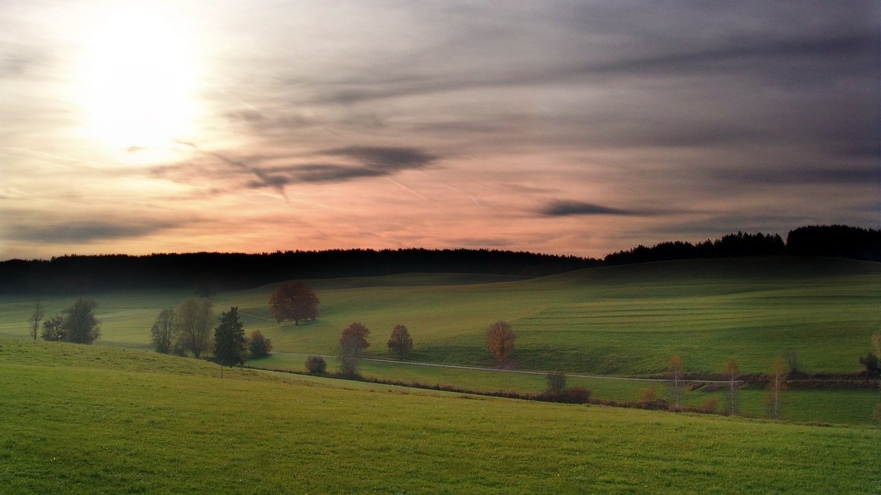 Обои небо, облака, холмы, поле, the sky, clouds, hills, field разрешение 1920x1200 Загрузить