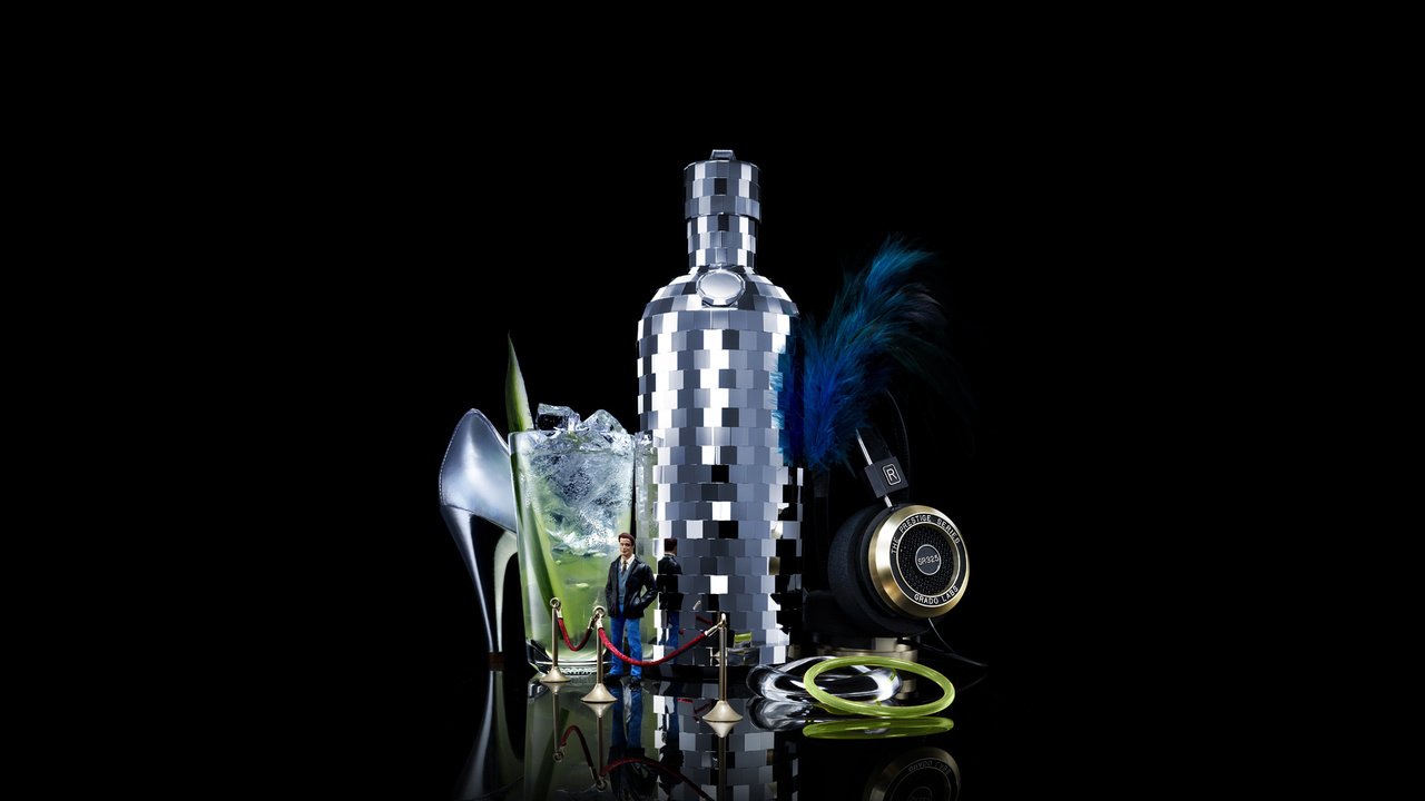 Обои черный фон, бутылка, клуб, гламур, black background, bottle, club, glamour разрешение 1920x1200 Загрузить