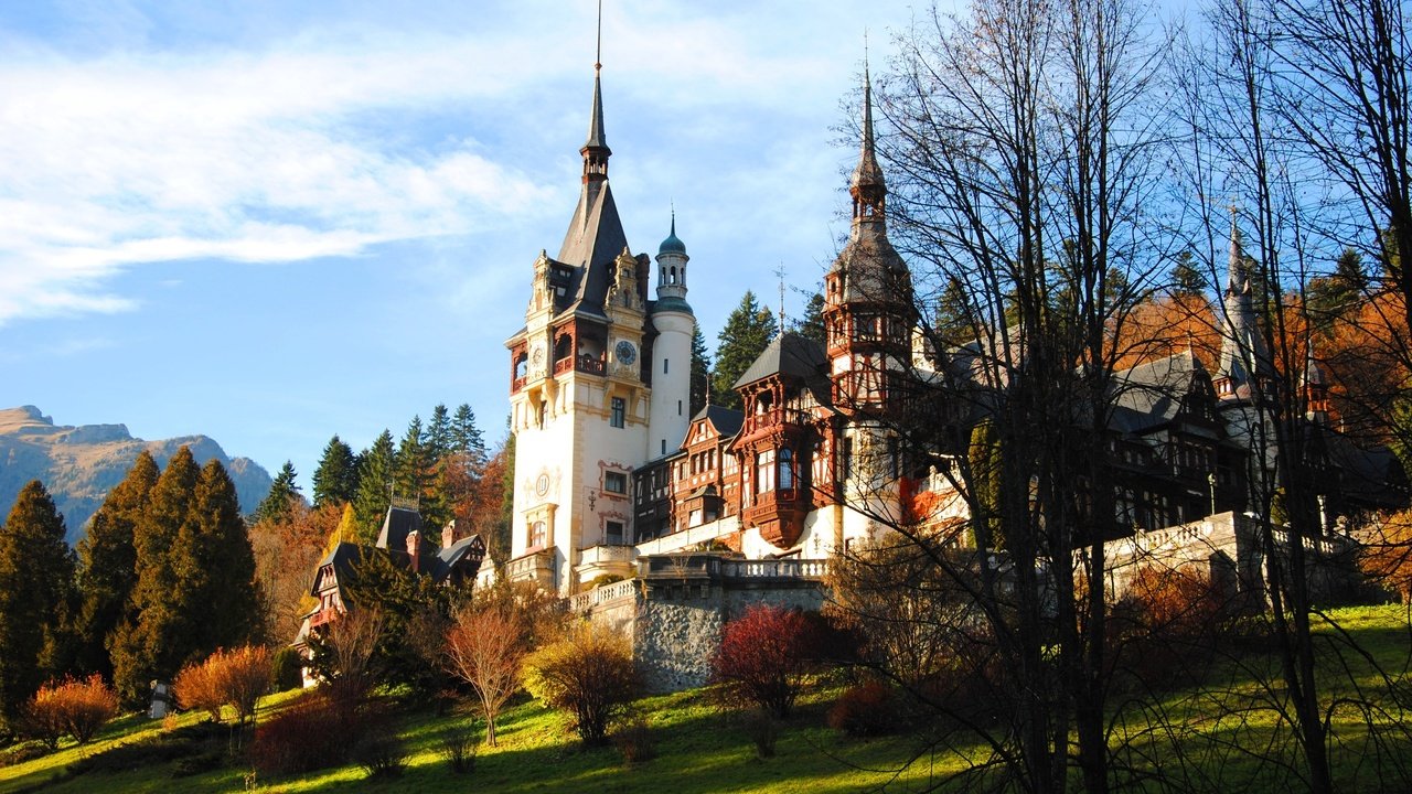 Обои замок, осень, румыния, castle, autumn, romania разрешение 3872x2592 Загрузить