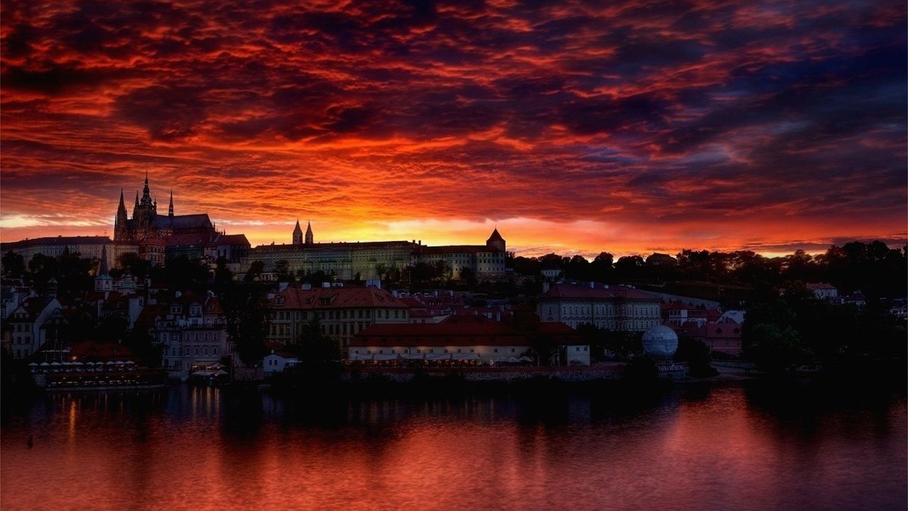 Обои закат, город, дома, здания, прага, sunset, the city, home, building, prague разрешение 2000x1187 Загрузить