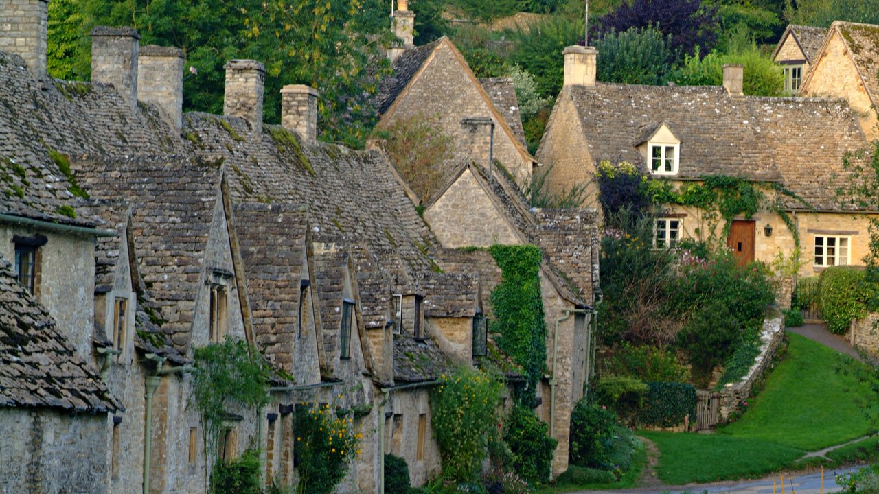 Обои англия, бибери, коттеджи, глостершир, england, bibury, cottages разрешение 3780x2530 Загрузить