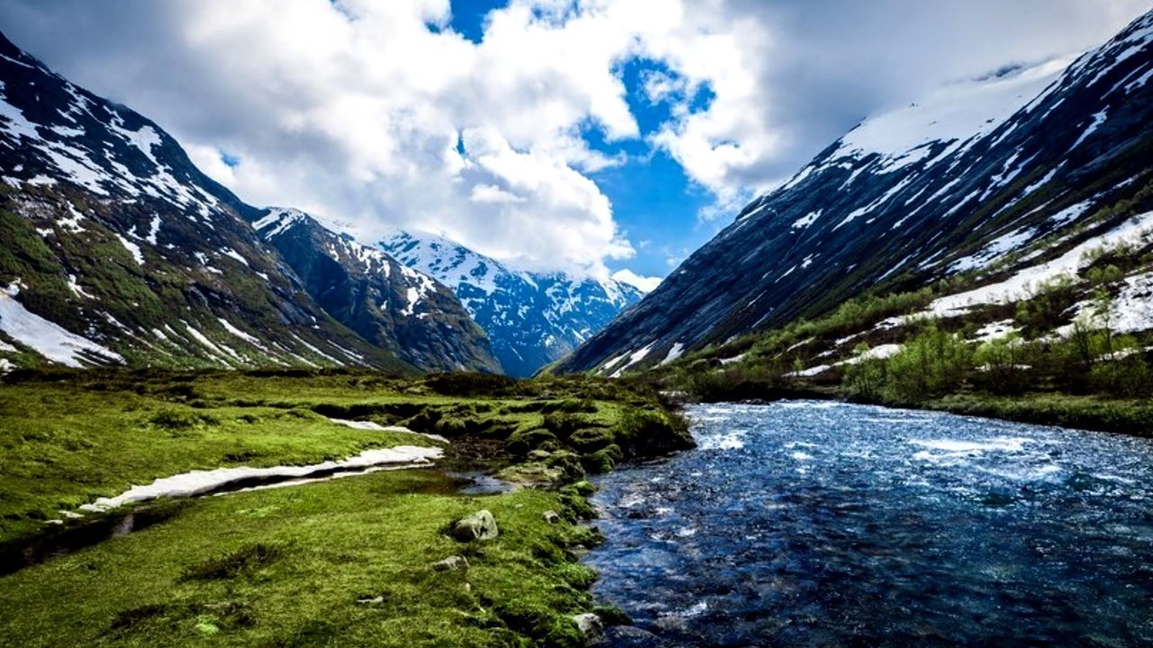 Обои небо, облака, вода, река, горы, природа, норвегия, the sky, clouds, water, river, mountains, nature, norway разрешение 2000x1249 Загрузить