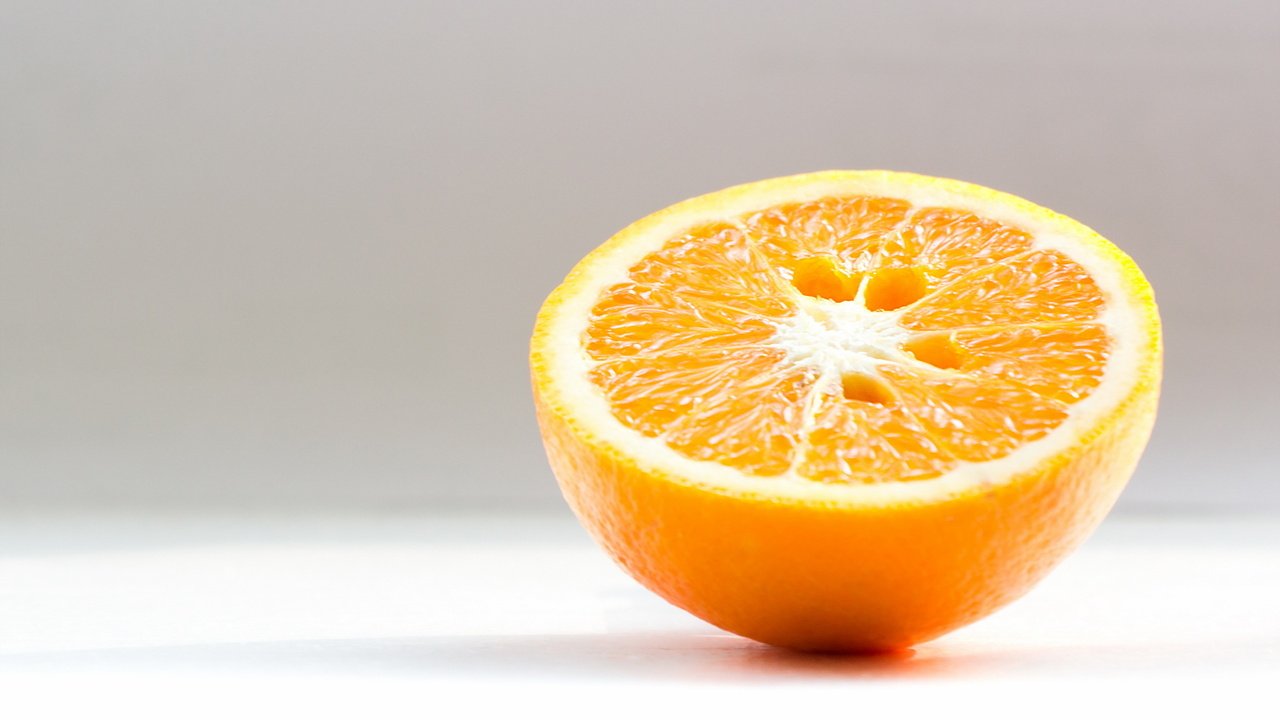 Обои фрукты, апельсин, половина, цитрусы, fruit, orange, half, citrus разрешение 2560x1600 Загрузить