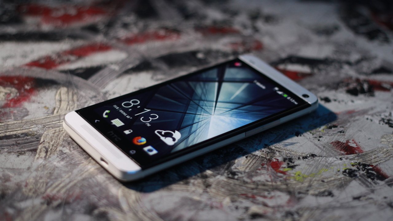 Обои смартфон, htc one, стильный, smartphone, stylish разрешение 1920x1080 Загрузить