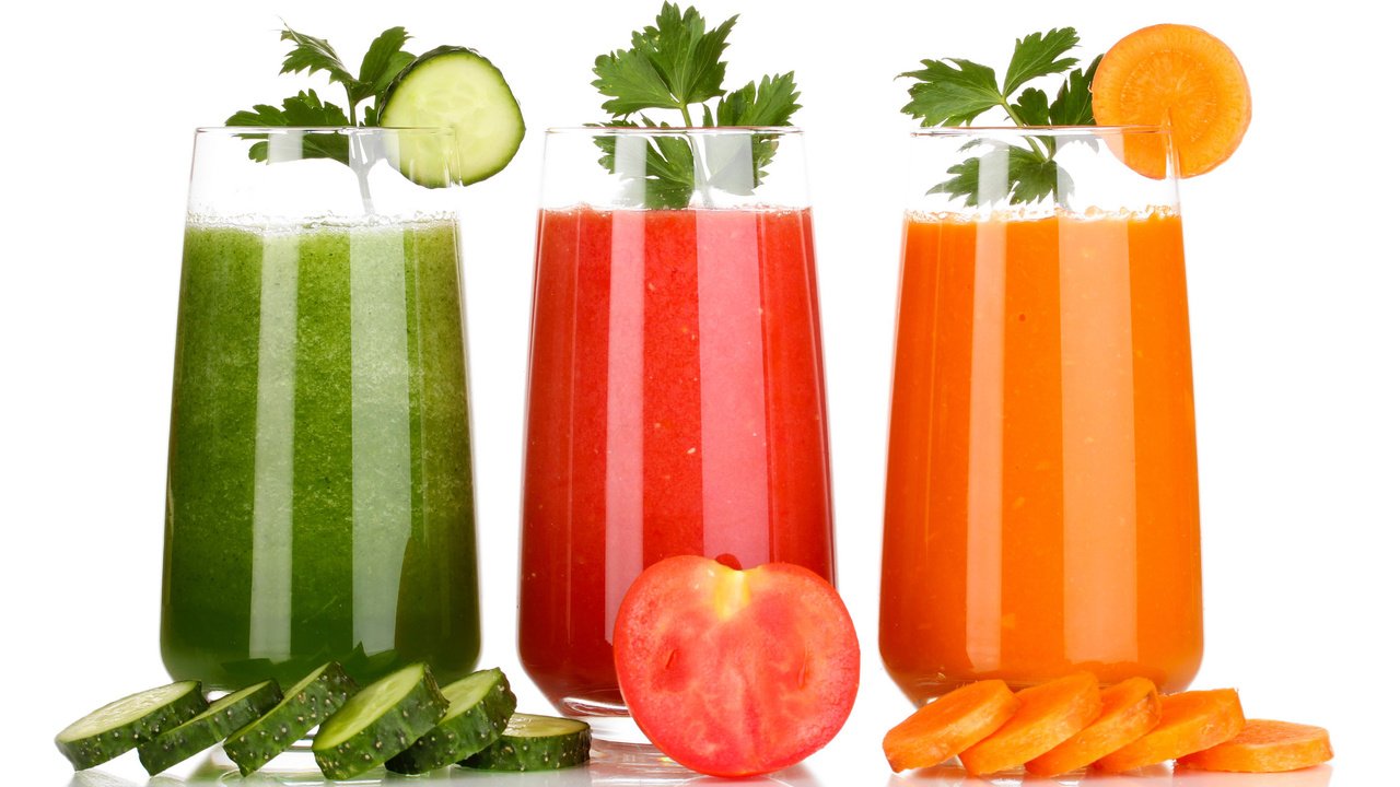 Обои стаканы, соки, напитки напитки, огуречный, томатный, морковный, glasses, juices, drinks drinks, cucumber, tomato, carrot разрешение 4184x2698 Загрузить