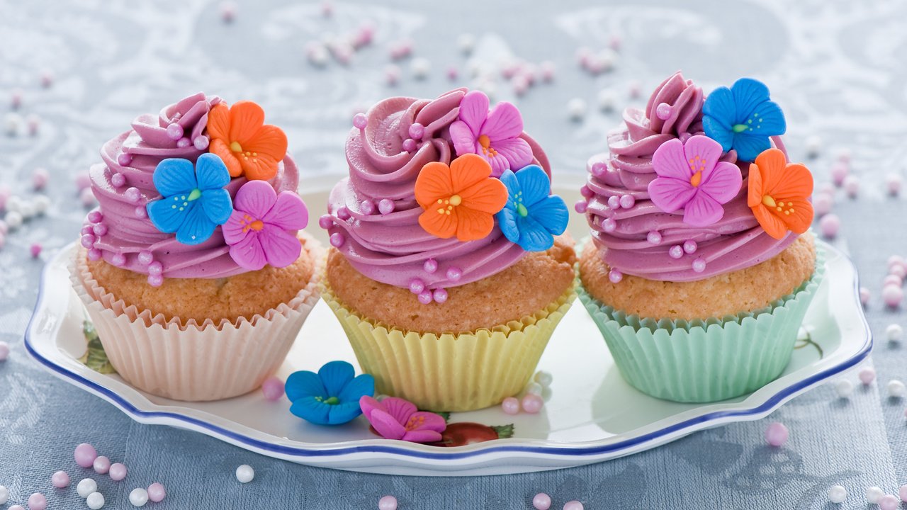 Обои крем для торта, украшения, сладкое, кексы, cream cake, decoration, sweet, cupcakes разрешение 2000x1298 Загрузить