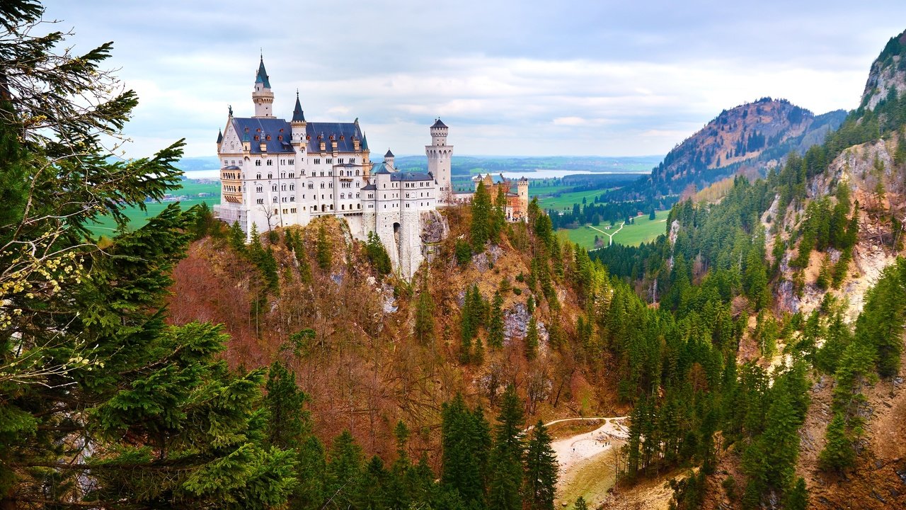 Обои скала, германия, бавария, замок нойшванштайн, rock, germany, bayern, neuschwanstein castle разрешение 3840x2345 Загрузить