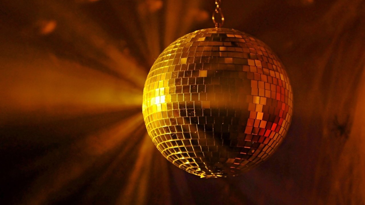 Обои шар, дискотека, освещение, disco club, диско-шар, танцпол, tambako the jaguar, ball, disco, lighting, disco ball, the dance floor разрешение 1927x1280 Загрузить