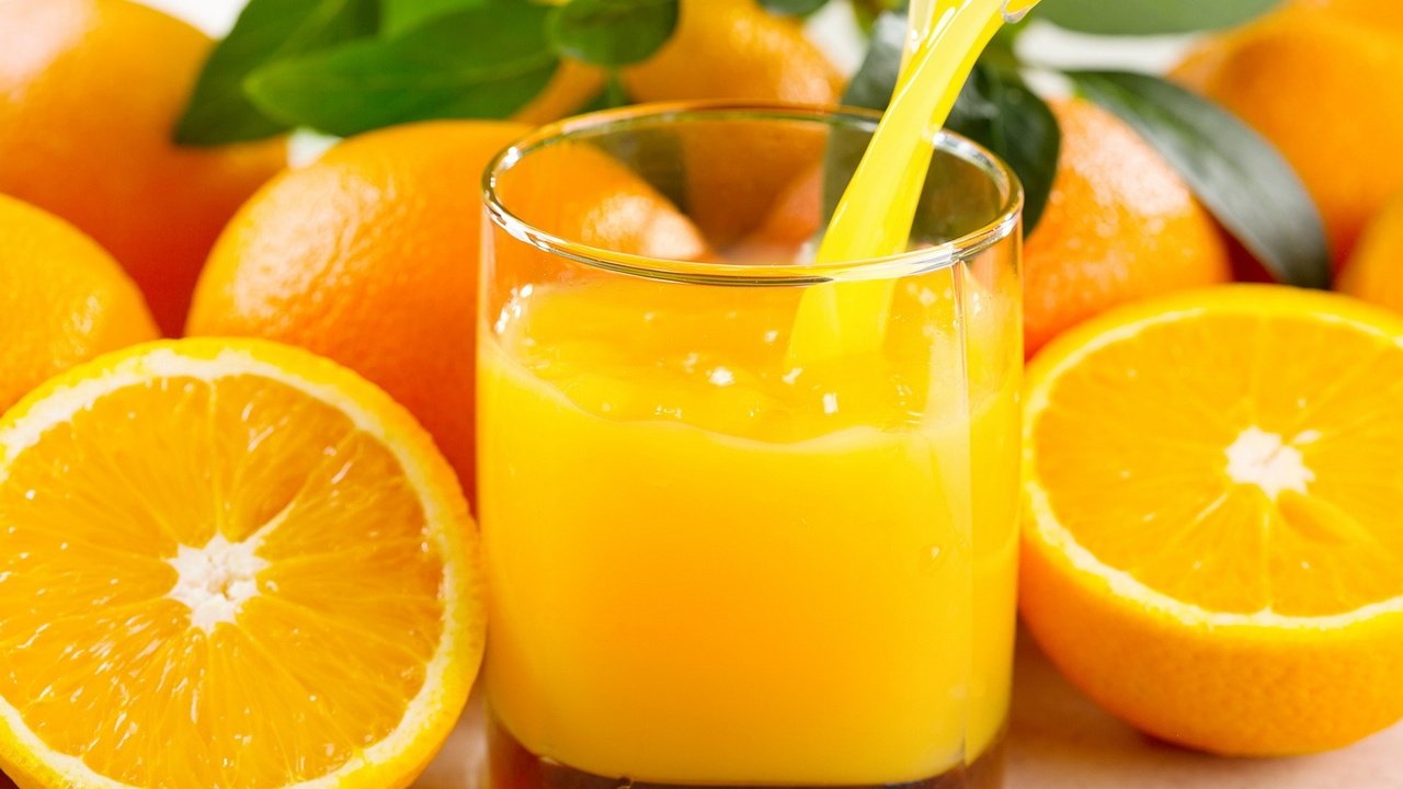 Обои фрукты, апельсины, цитрусы, апельсиновый сок, сок, fruit, oranges, citrus, orange juice, juice разрешение 1920x1363 Загрузить