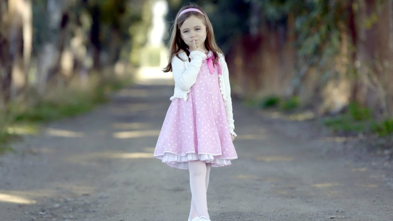 Обои платье, дети, девочка, настроения, бантик, розовое, dress, children, girl, mood, bow, pink разрешение 1920x1200 Загрузить