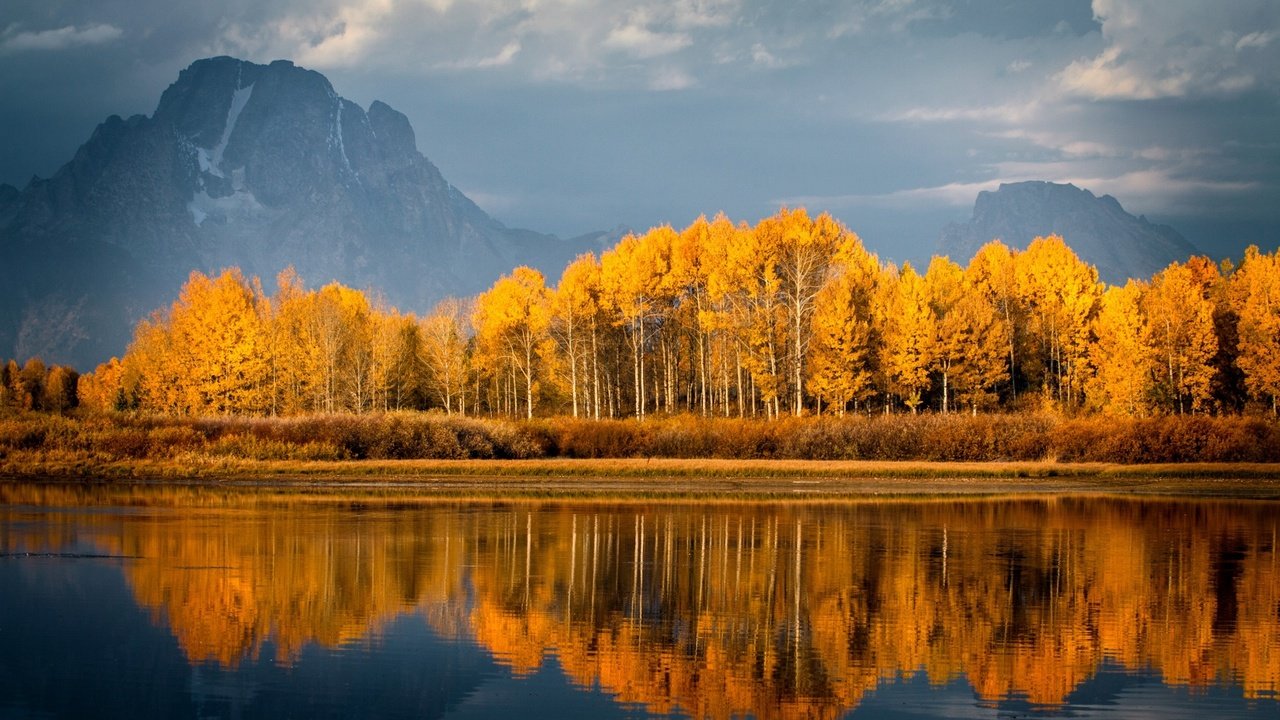 Обои деревья, озеро, горы, природа, отражение, осень, trees, lake, mountains, nature, reflection, autumn разрешение 2048x1365 Загрузить