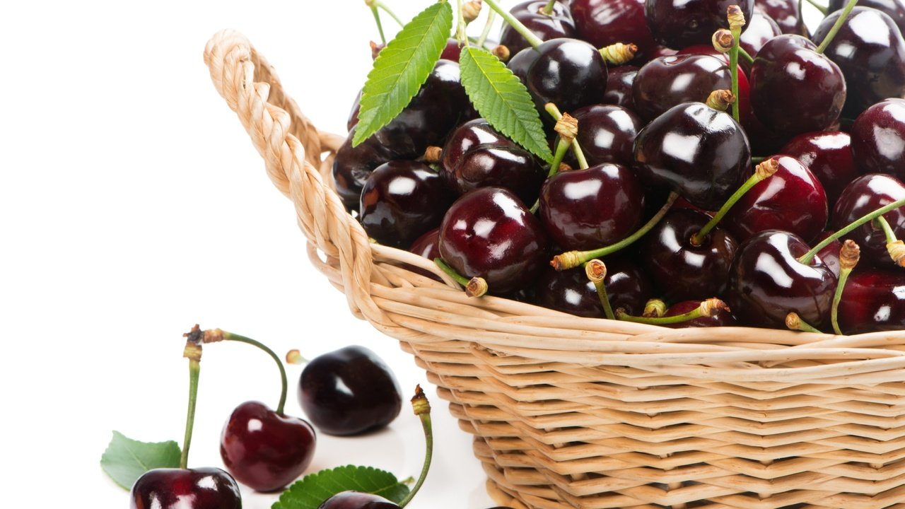 Обои черешня, ягоды, лесные ягоды, вишня, корзинка, вишенка, парное, сладенько, cherry, berries, basket, fresh, sweet разрешение 4350x3730 Загрузить
