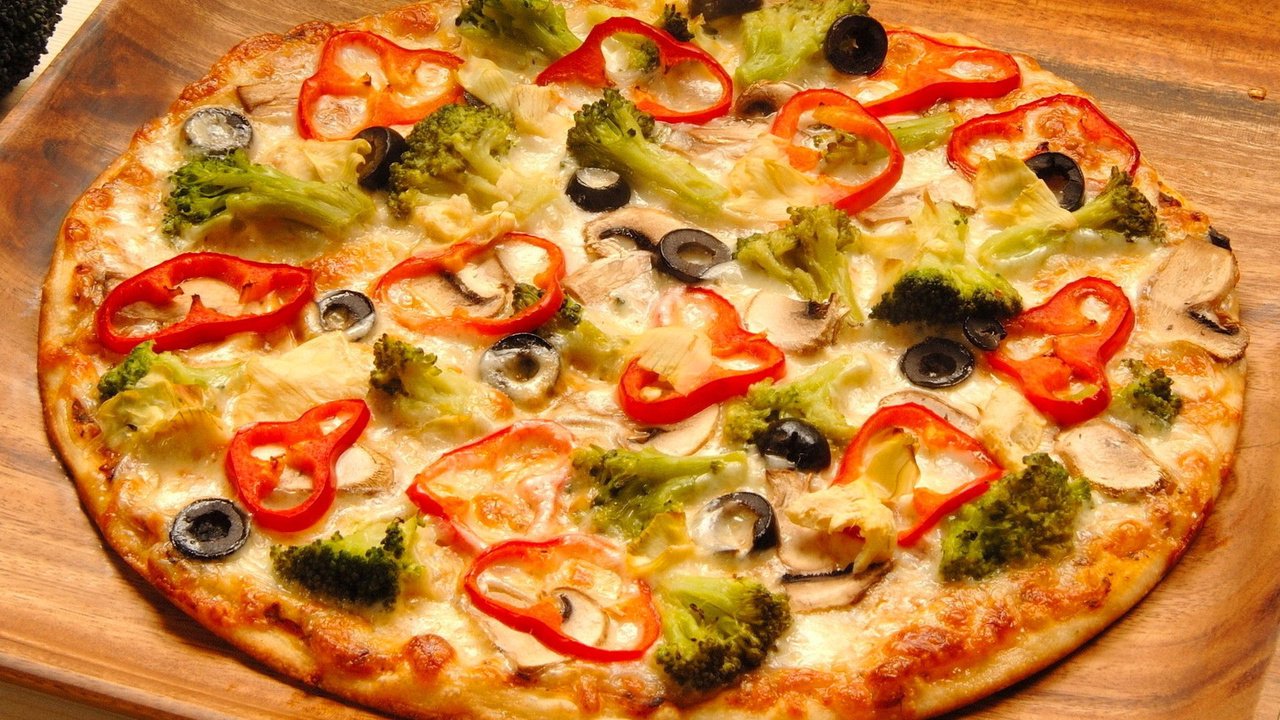 Обои оливки, перец, пицца, брокколи, olives, pepper, pizza, broccoli разрешение 1920x1200 Загрузить