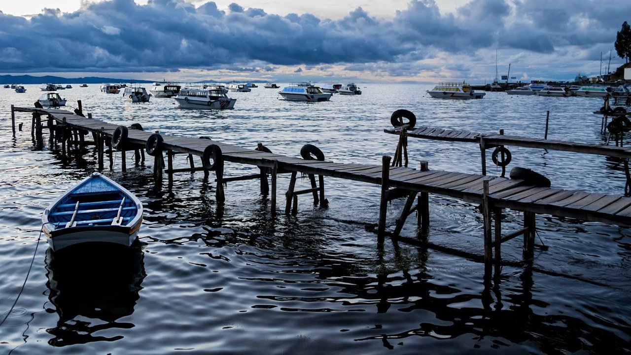 Обои озеро, лодки, пирс, причал, лодка, боливия, копакабана, озеро титикака, lake, boats, pierce, pier, boat, bolivia, copacabana, lake titicaca разрешение 1920x1080 Загрузить