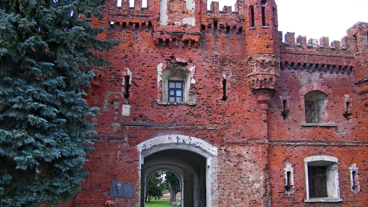 Обои город, ворота, крепость, брестская, брест, белоруссия, the city, gate, fortress, brest, belarus разрешение 2304x1728 Загрузить