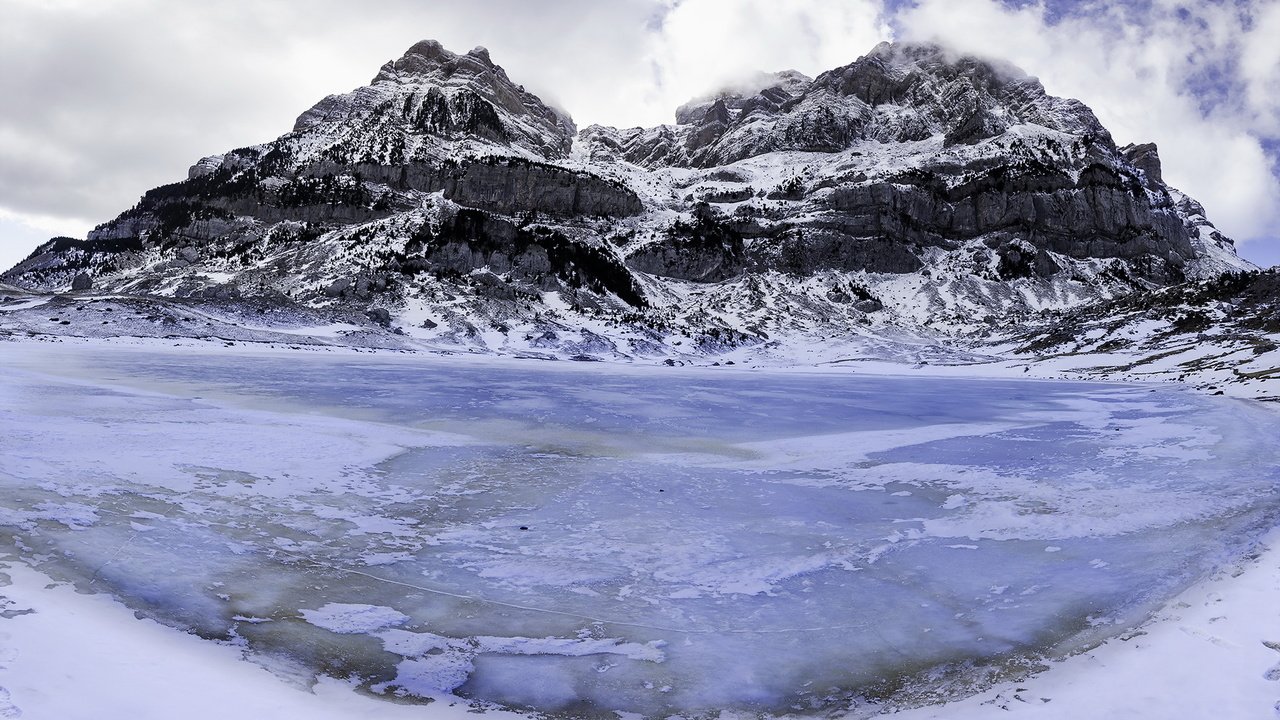 Обои озеро, пейзаж, гора, лёд, lake, landscape, mountain, ice разрешение 1920x1200 Загрузить