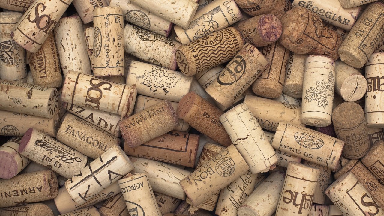 Обои текстура, макро, фон, пробки, бутылочные, cork collection, texture, macro, background, tube, bottle разрешение 2880x1920 Загрузить