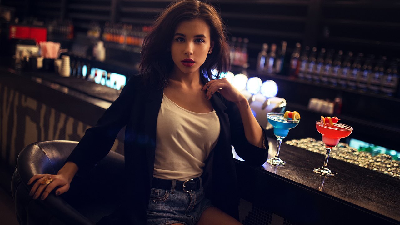 Обои девушка, майка, шорты, aliya in the bar, иван горохов, girl, mike, shorts, ivan gorokhov разрешение 2000x1336 Загрузить