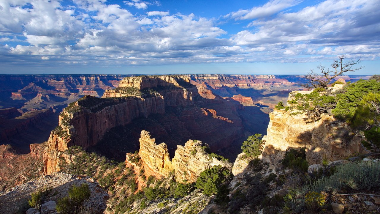 Обои небо, облака, горы, каньон, the sky, clouds, mountains, canyon разрешение 2048x1152 Загрузить