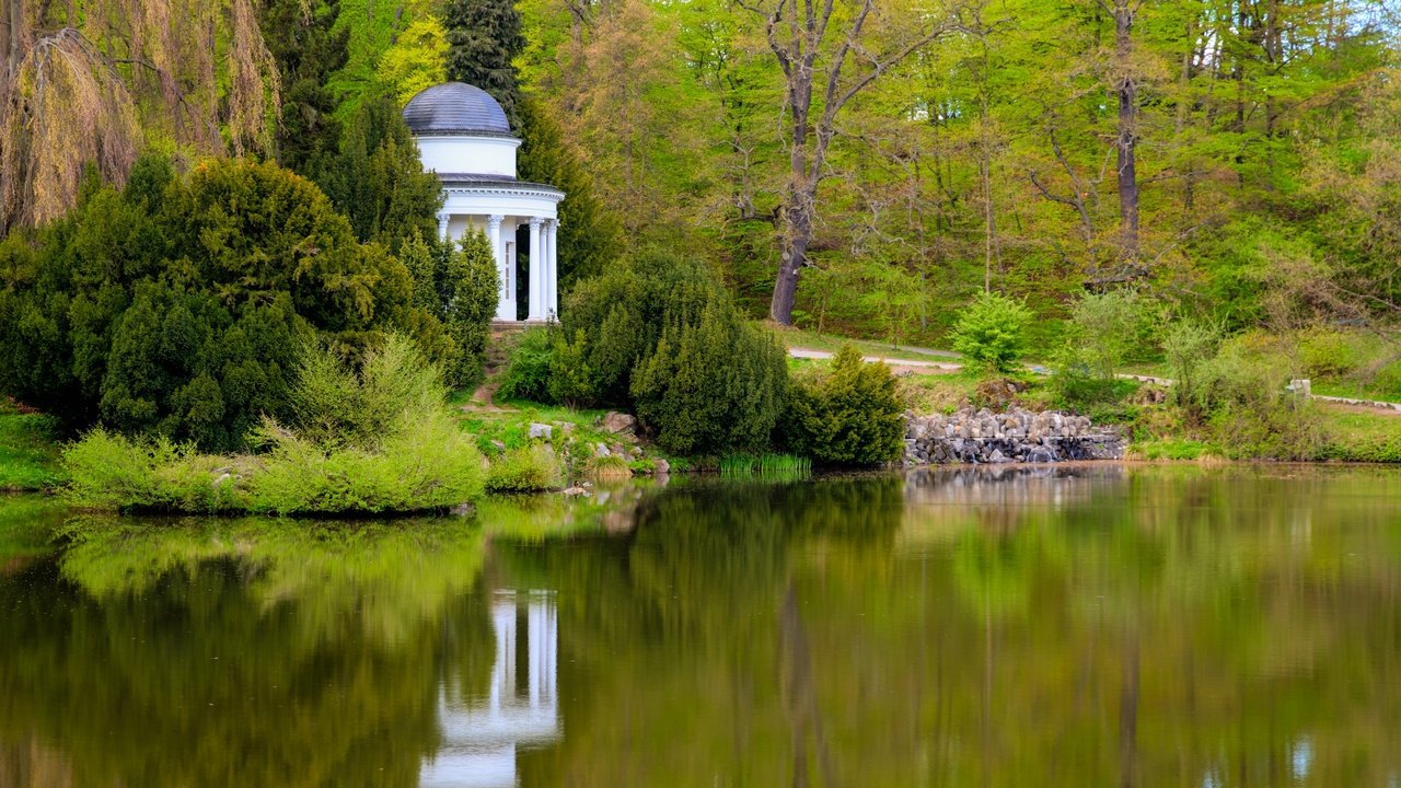 Обои деревья, отражение, парк, schlosspark wilhelmshohe, trees, reflection, park разрешение 2880x1909 Загрузить